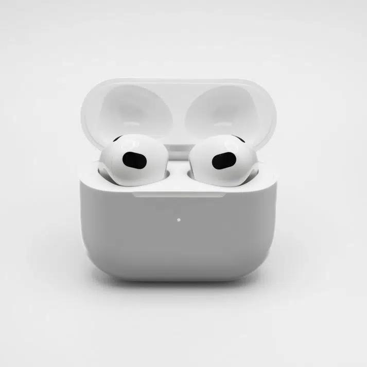 apple airpods 3 rc preview september 2026